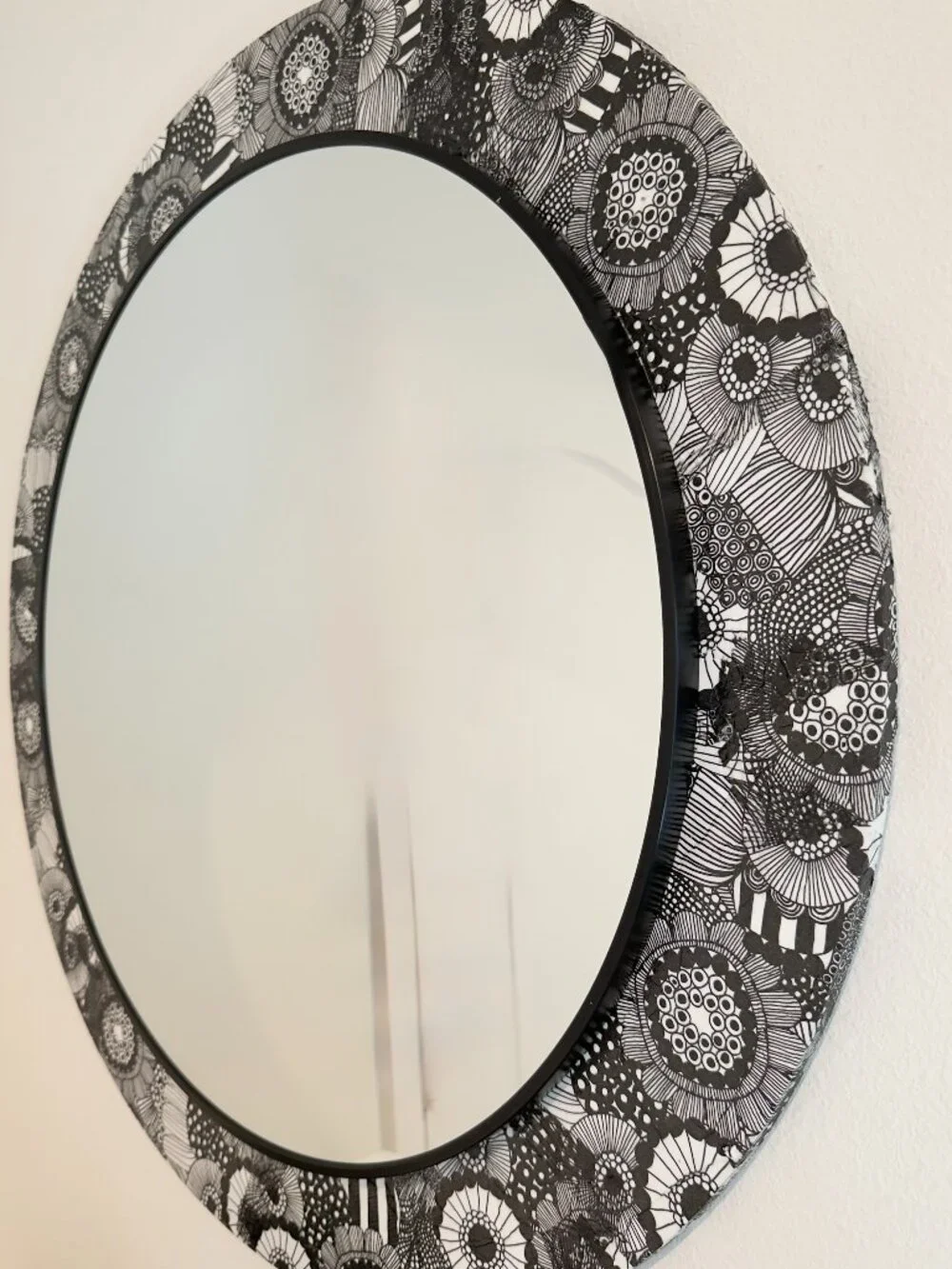 Handmade Black & White Floral Round Mirror / Boho Eclectic Wall Art